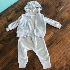 Carter’s 2 piece terry cloth bear outfit